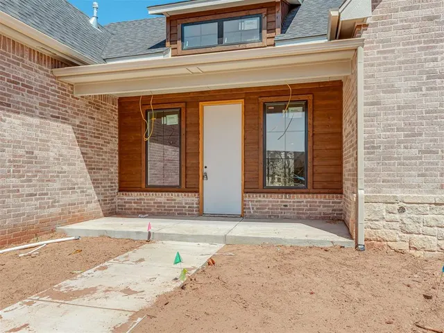 Photo 3 — 8020 Longbow, Arcadia, OK 73007