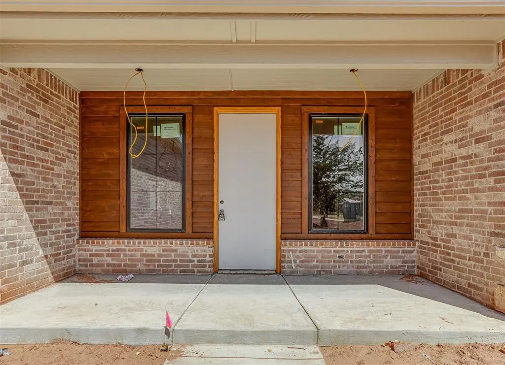 Photo 4 — 8020 Longbow, Arcadia, OK 73007