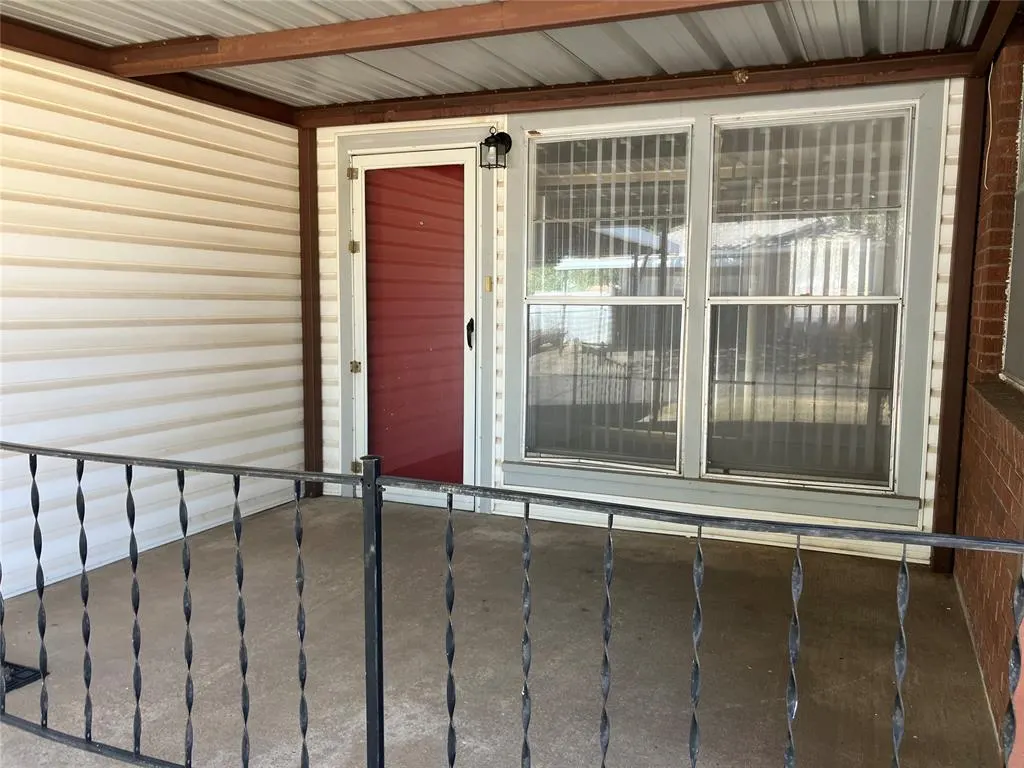 Photo 4 — 2116 Maple Drive, Midwest City, OK 73110
