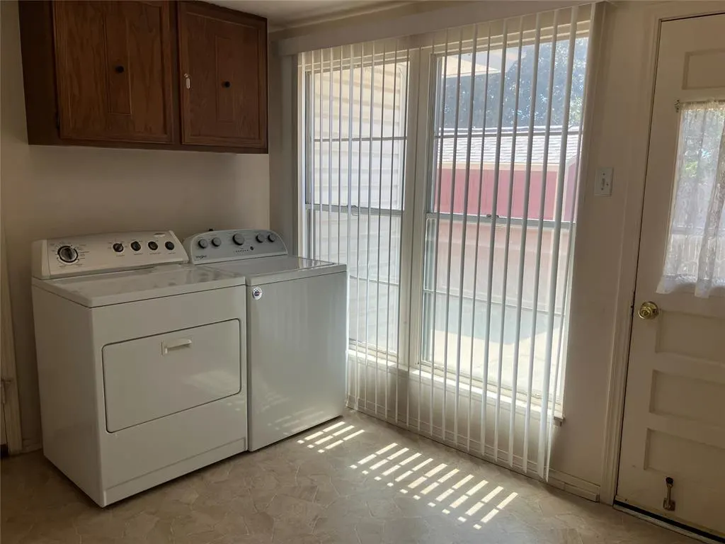 Photo 7 — 2116 Maple Drive, Midwest City, OK 73110