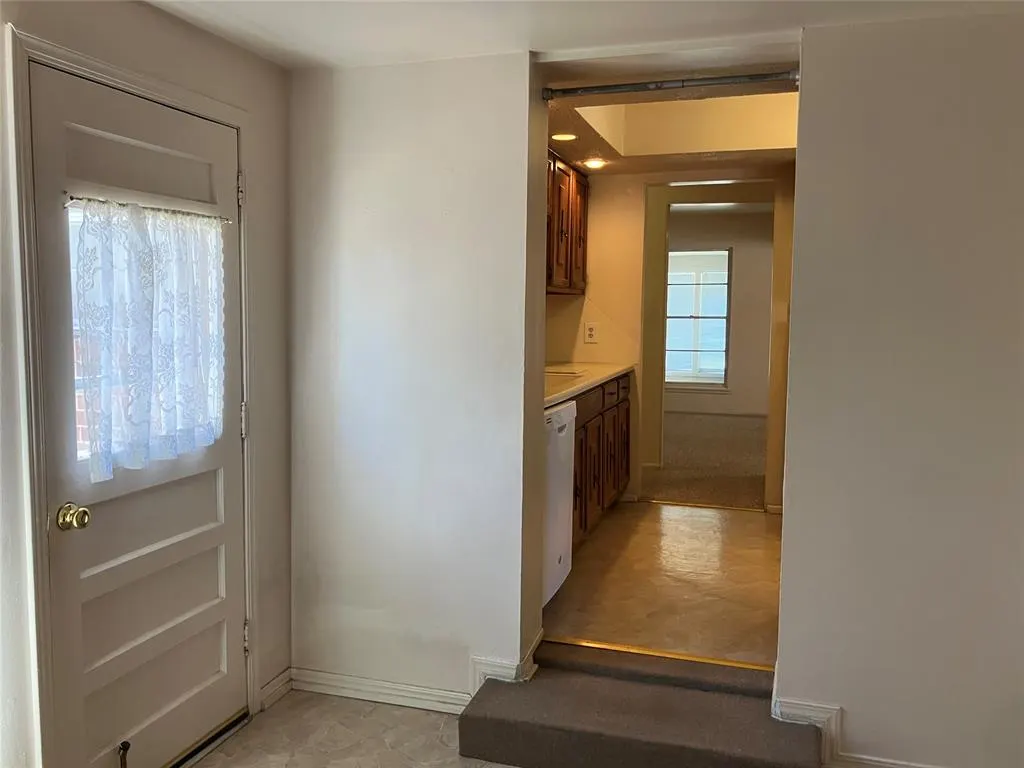 Photo 9 — 2116 Maple Drive, Midwest City, OK 73110