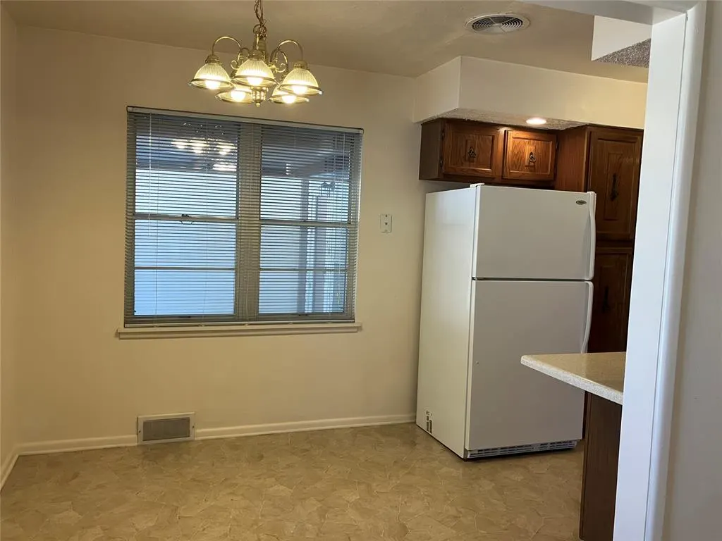 Photo 15 — 2116 Maple Drive, Midwest City, OK 73110