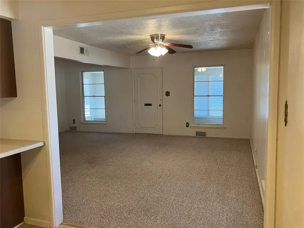 Photo 16 — 2116 Maple Drive, Midwest City, OK 73110