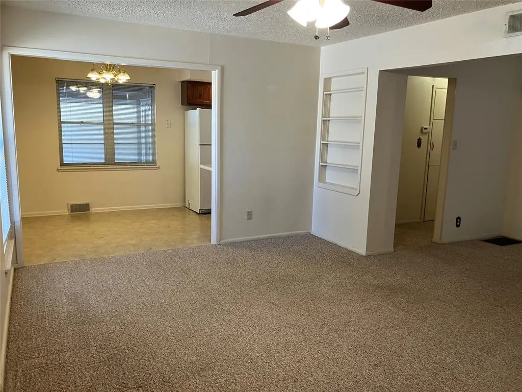 Photo 17 — 2116 Maple Drive, Midwest City, OK 73110