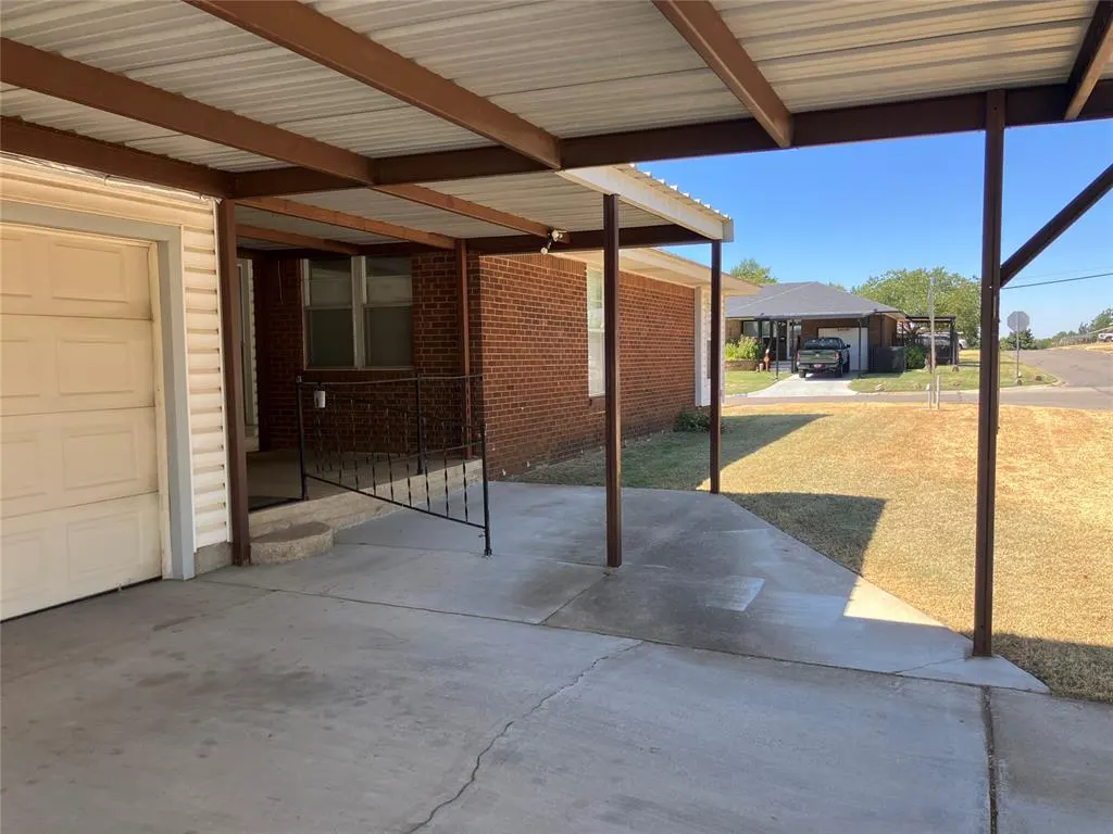 Photo 36 — 2116 Maple Drive, Midwest City, OK 73110