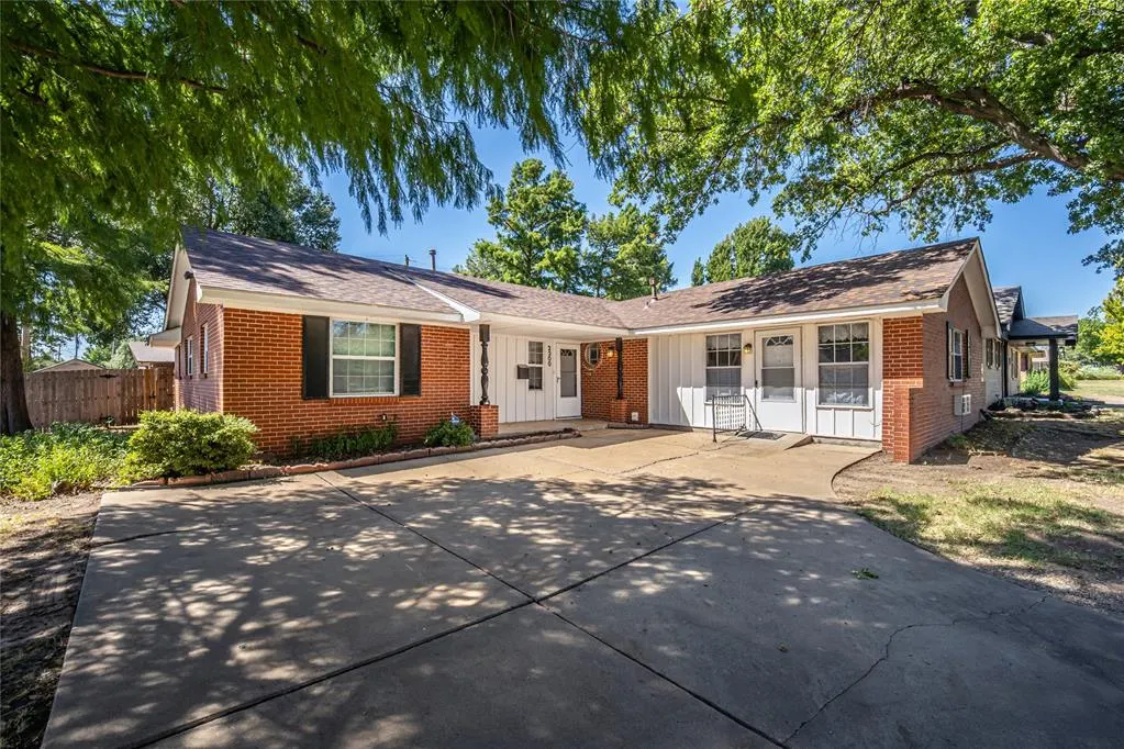 Front exterior — 2300 NW 49th Street, Oklahoma City, OK 73112