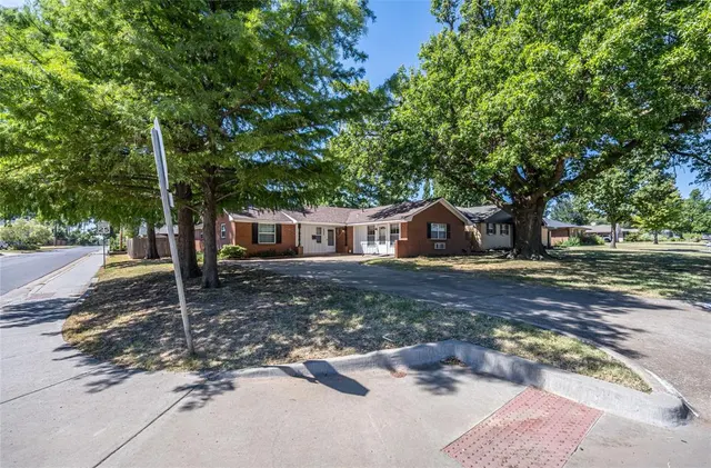 Photo 3 — 2300 NW 49th Street, Oklahoma City, OK 73112