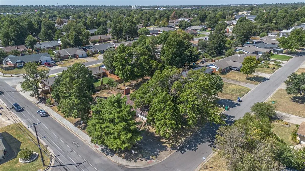 Photo 5 — 2300 NW 49th Street, Oklahoma City, OK 73112