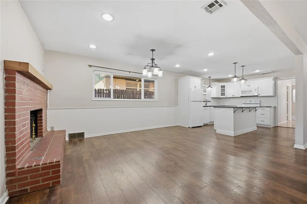 Photo 11 — 2300 NW 49th Street, Oklahoma City, OK 73112