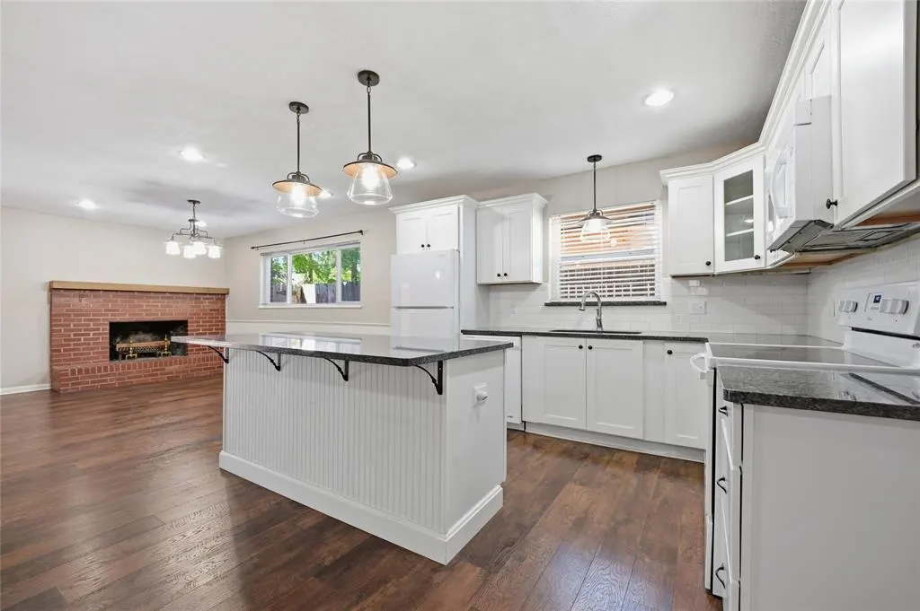 Photo 13 — 2300 NW 49th Street, Oklahoma City, OK 73112