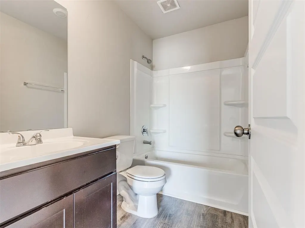 Photo 12 — 9500 Saddle Drive, Yukon, OK 73099