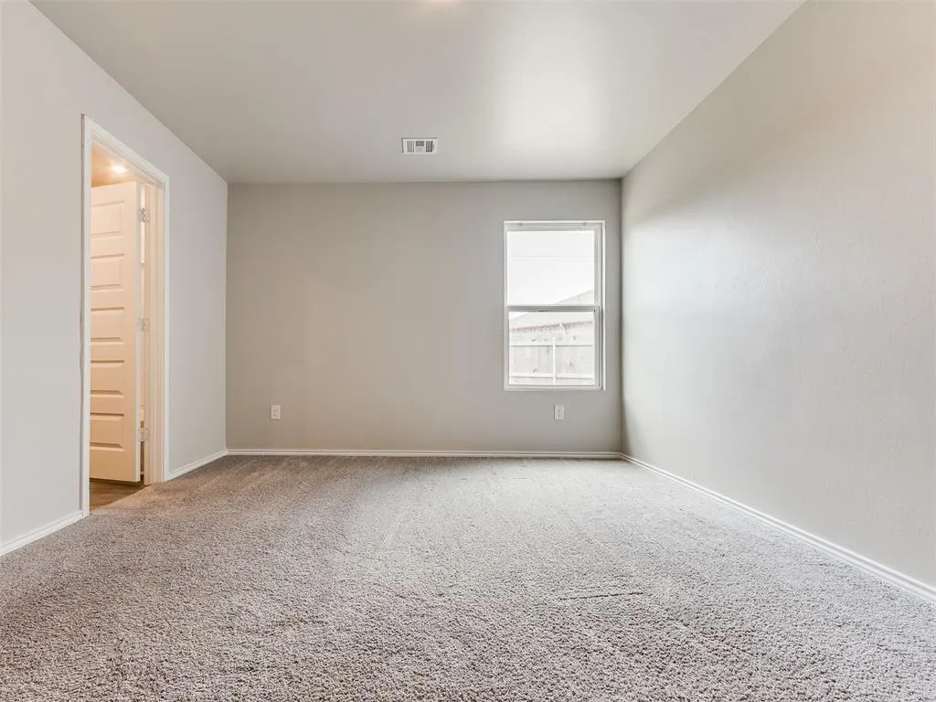 Photo 16 — 9500 Saddle Drive, Yukon, OK 73099