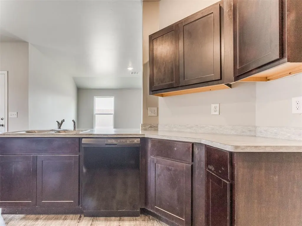 Photo 39 — 9500 Saddle Drive, Yukon, OK 73099