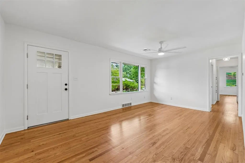 Photo 3 — 1230 Leslie Lane, Norman, OK 73069