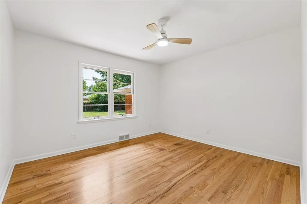 Photo 12 — 1230 Leslie Lane, Norman, OK 73069
