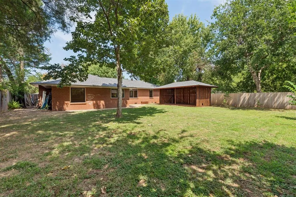 Photo 24 — 1230 Leslie Lane, Norman, OK 73069