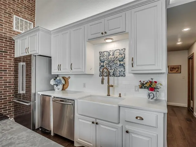 Photo 7 — 16881 E Imhoff Road, Norman, OK 73026