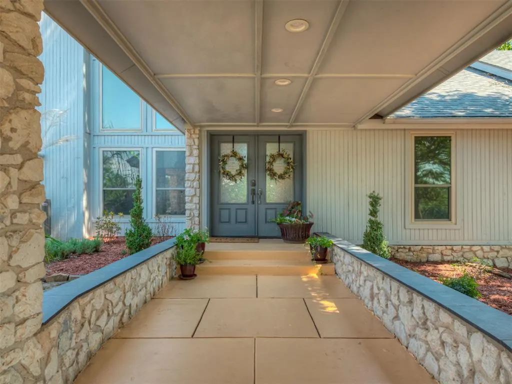Photo 9 — 16881 E Imhoff Road, Norman, OK 73026