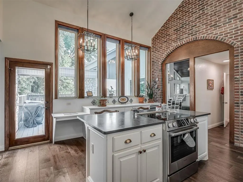 Photo 11 — 16881 E Imhoff Road, Norman, OK 73026