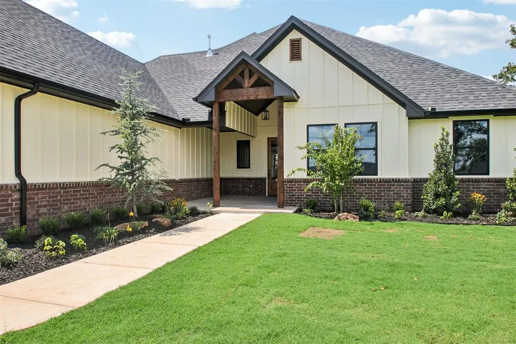 Photo 4 — 10849 Turkey Trot Trail, Guthrie, OK 73044