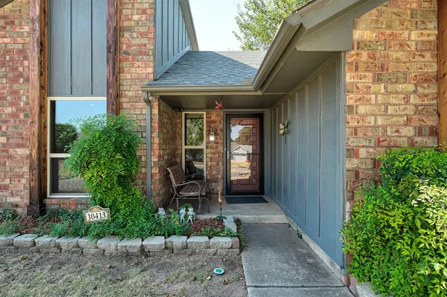 Photo 6 — 10413 Cricket Court, Oklahoma City, OK 73162