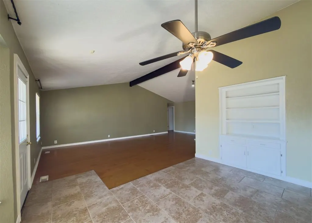 Photo 10 — 812 Countrywood Lane, Edmond, OK 73012