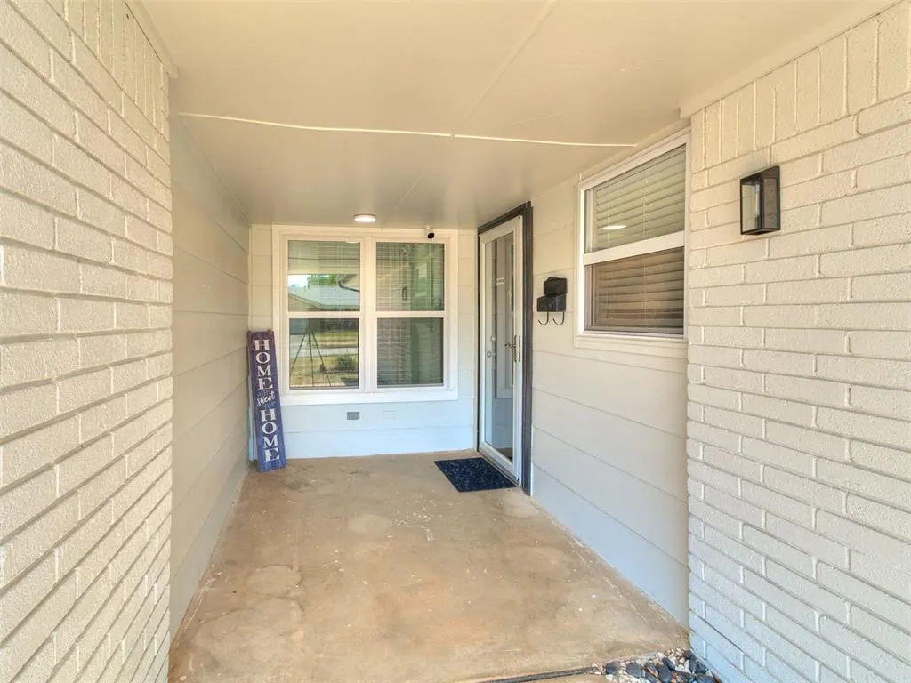 Photo 4 — 603 E 27th Street, Edmond, OK 73013