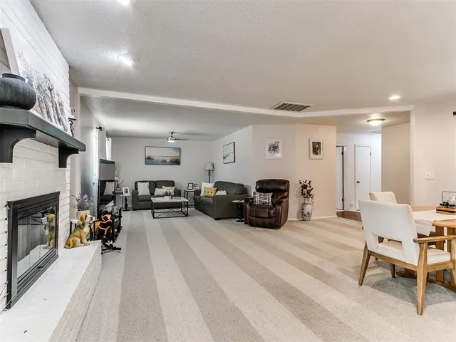 Photo 7 — 603 E 27th Street, Edmond, OK 73013