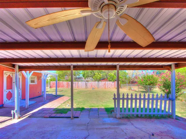 Photo 5 — 233 E Key Boulevard, Oklahoma City, OK 73110