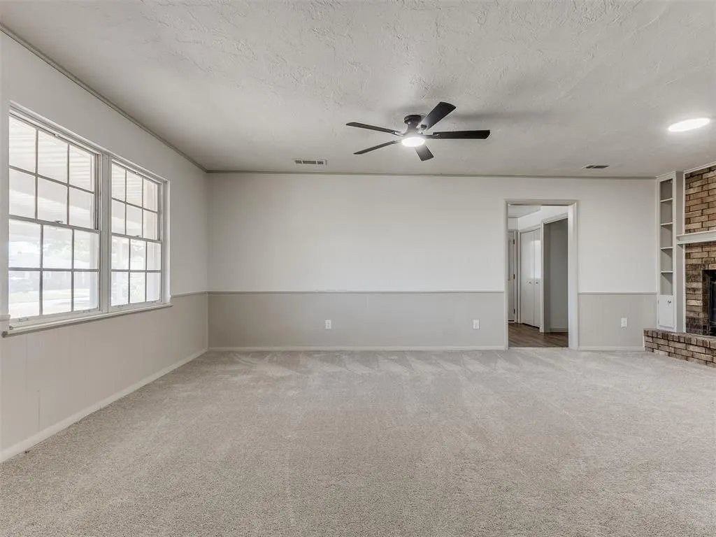 Photo 9 — 233 E Key Boulevard, Oklahoma City, OK 73110