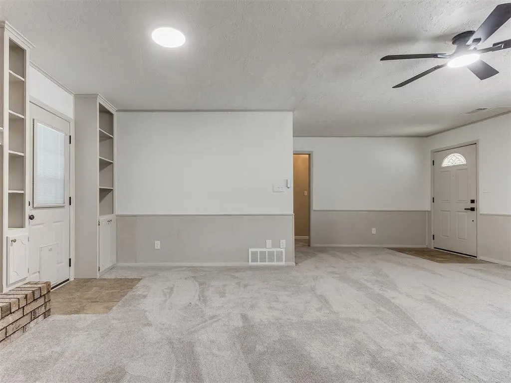 Photo 10 — 233 E Key Boulevard, Oklahoma City, OK 73110