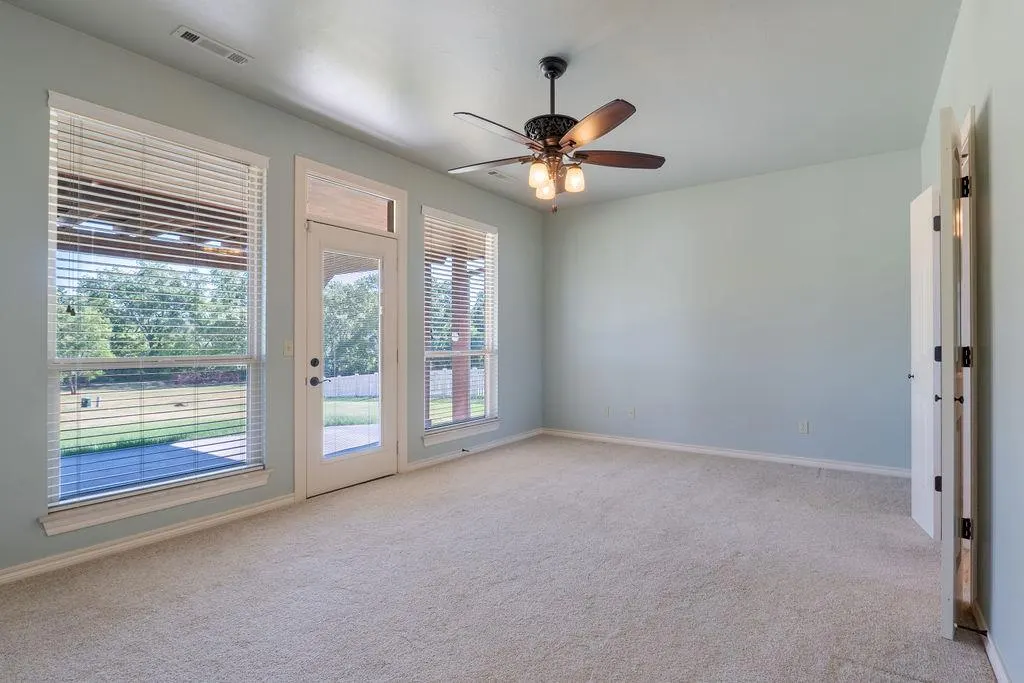 Photo 5 — 2520 E Bradley Street, Shawnee, OK 74804