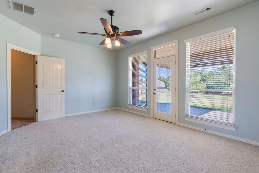 Photo 6 — 2520 E Bradley Street, Shawnee, OK 74804