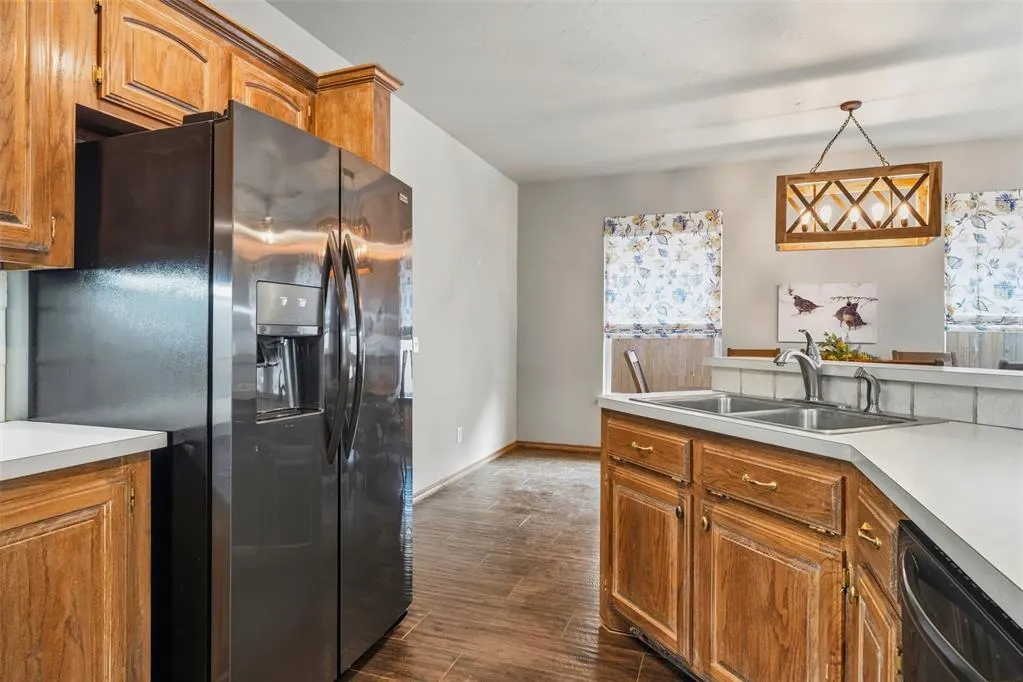 Photo 10 — 187 N Willow Terrace, Mustang, OK 73064