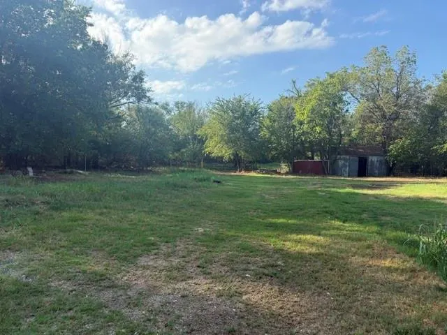Photo 3 — 1201 E Farrall, Shawnee, OK 74801