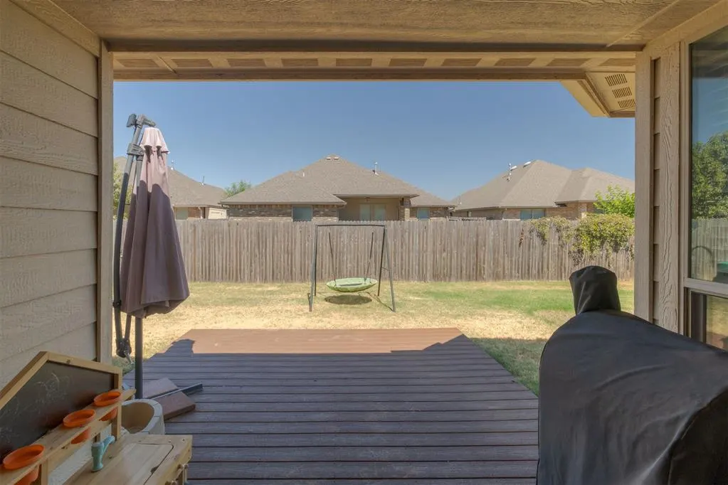 Photo 6 — 9953 SW 23rd Street, Yukon, OK 73099