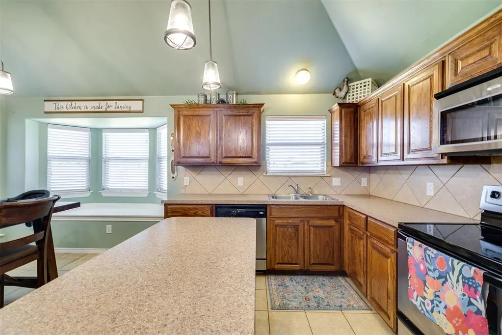 Photo 28 — 9953 SW 23rd Street, Yukon, OK 73099
