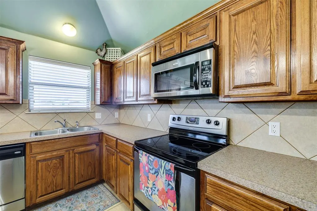 Photo 29 — 9953 SW 23rd Street, Yukon, OK 73099