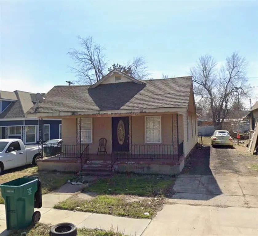 Front exterior — 2124 SW 21st Street, Oklahoma City, OK 73108