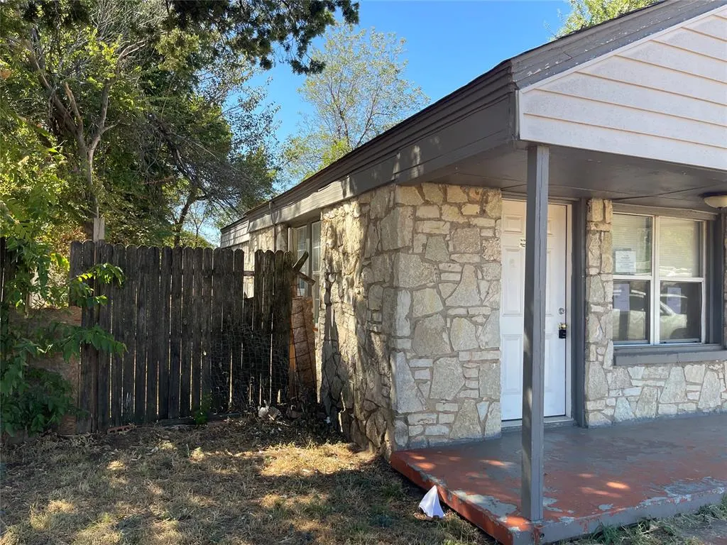 Photo 4 — 2504 SW 35th Street, Oklahoma City, OK 73119