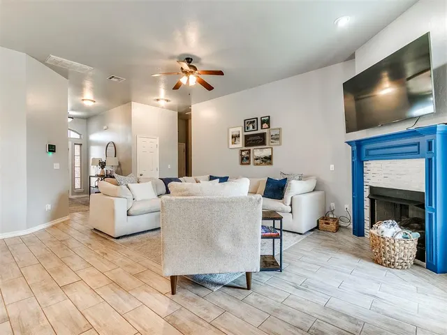 Photo 5 — 708 NW 121st Terrace, Oklahoma City, OK 73114