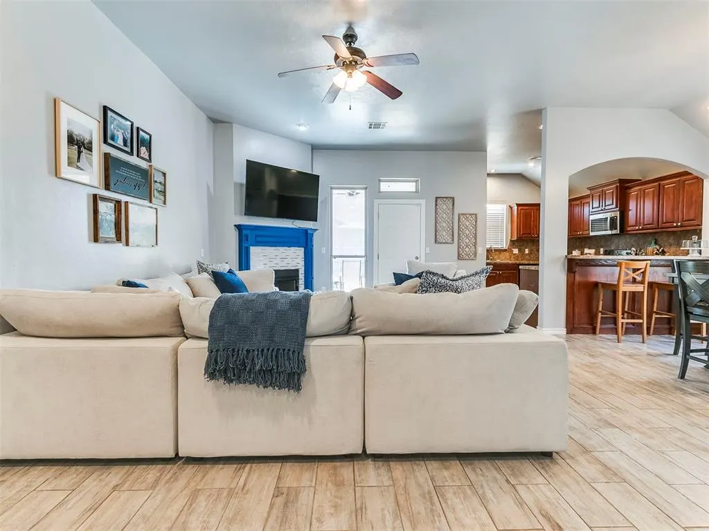 Photo 6 — 708 NW 121st Terrace, Oklahoma City, OK 73114