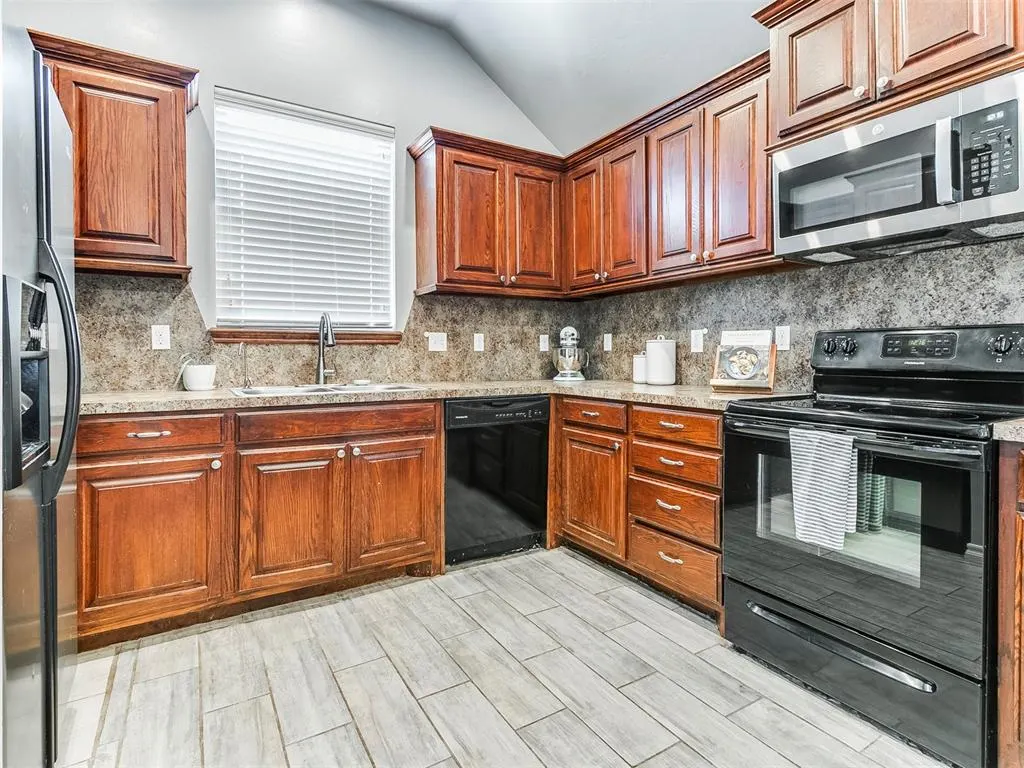Photo 16 — 708 NW 121st Terrace, Oklahoma City, OK 73114