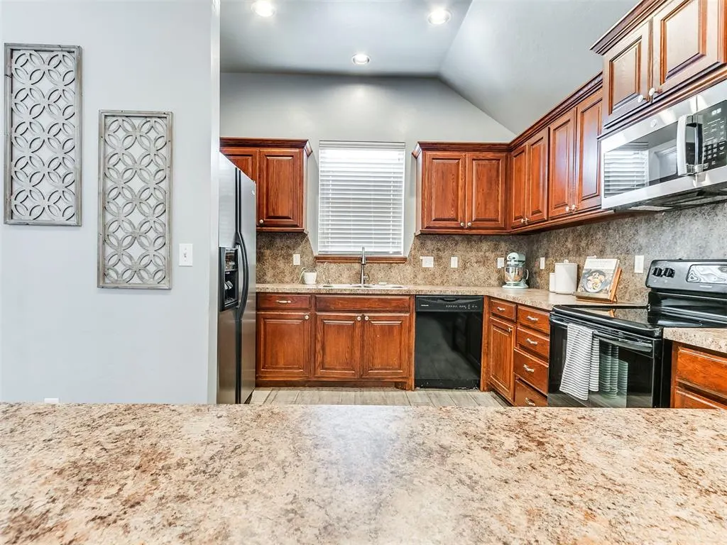Photo 17 — 708 NW 121st Terrace, Oklahoma City, OK 73114