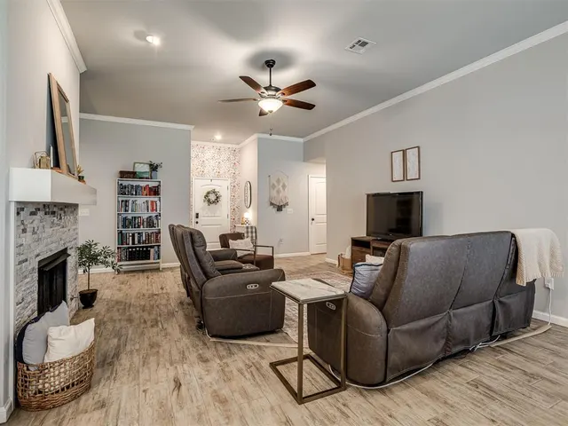Photo 6 — 1105 Blackjack Creek Drive, Yukon, OK 73099