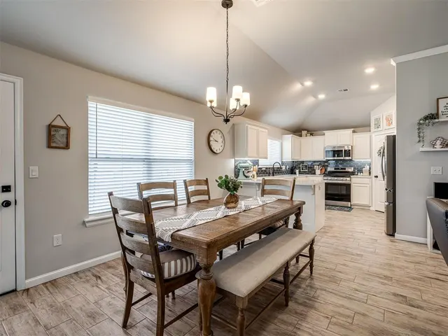 Photo 7 — 1105 Blackjack Creek Drive, Yukon, OK 73099