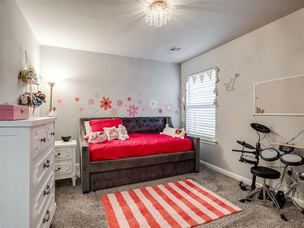 Photo 18 — 1105 Blackjack Creek Drive, Yukon, OK 73099