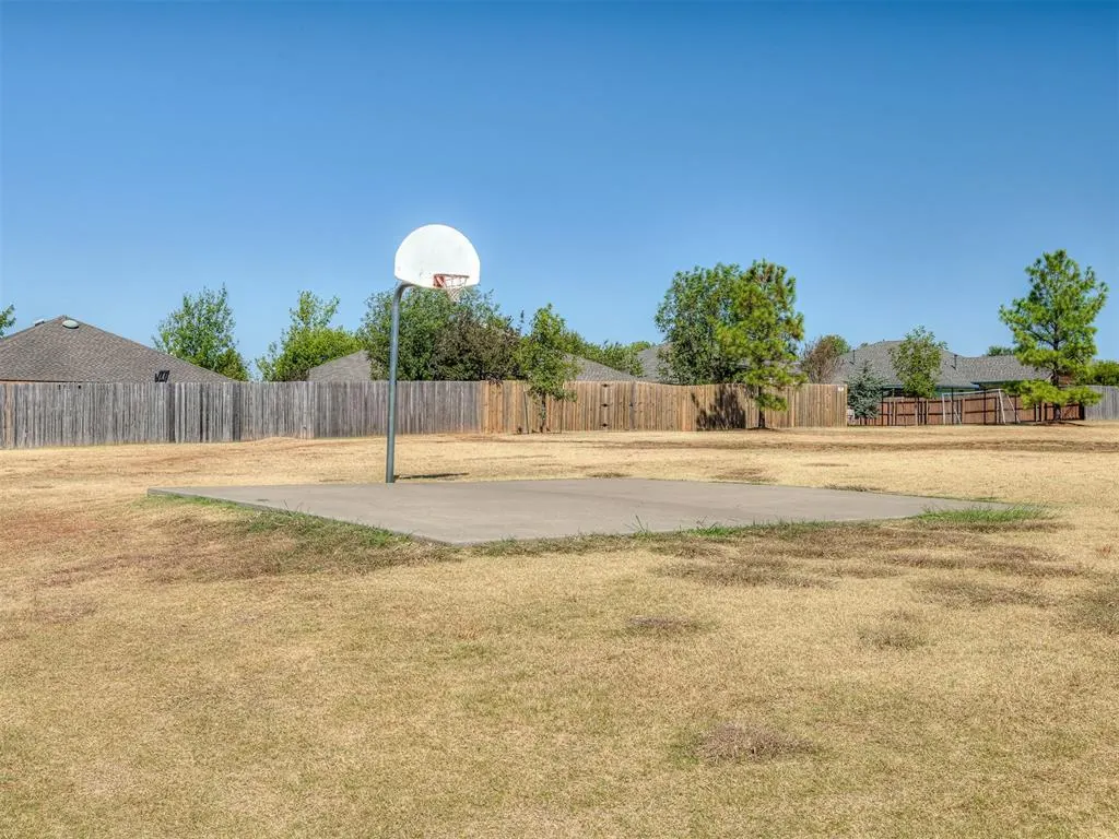 Photo 33 — 1105 Blackjack Creek Drive, Yukon, OK 73099