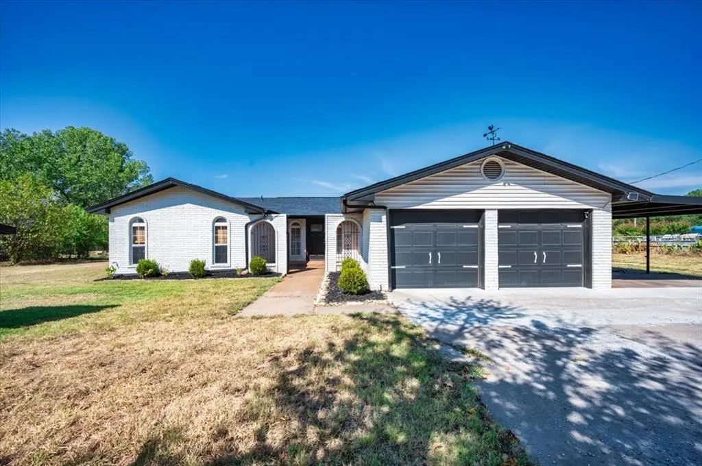 Front exterior — 513 S Highway 76, Newcastle, OK 73065