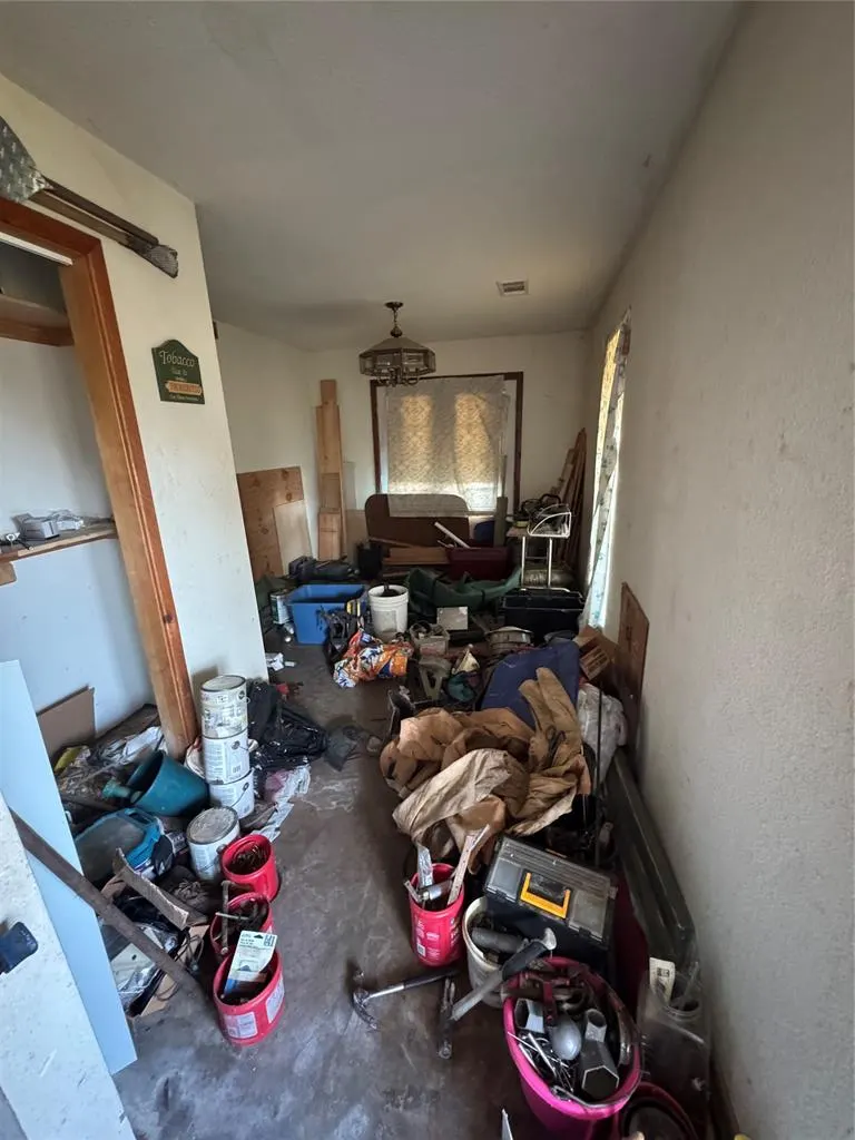 Photo 3 — 330770 E 994 Road, Wellston, OK 74881